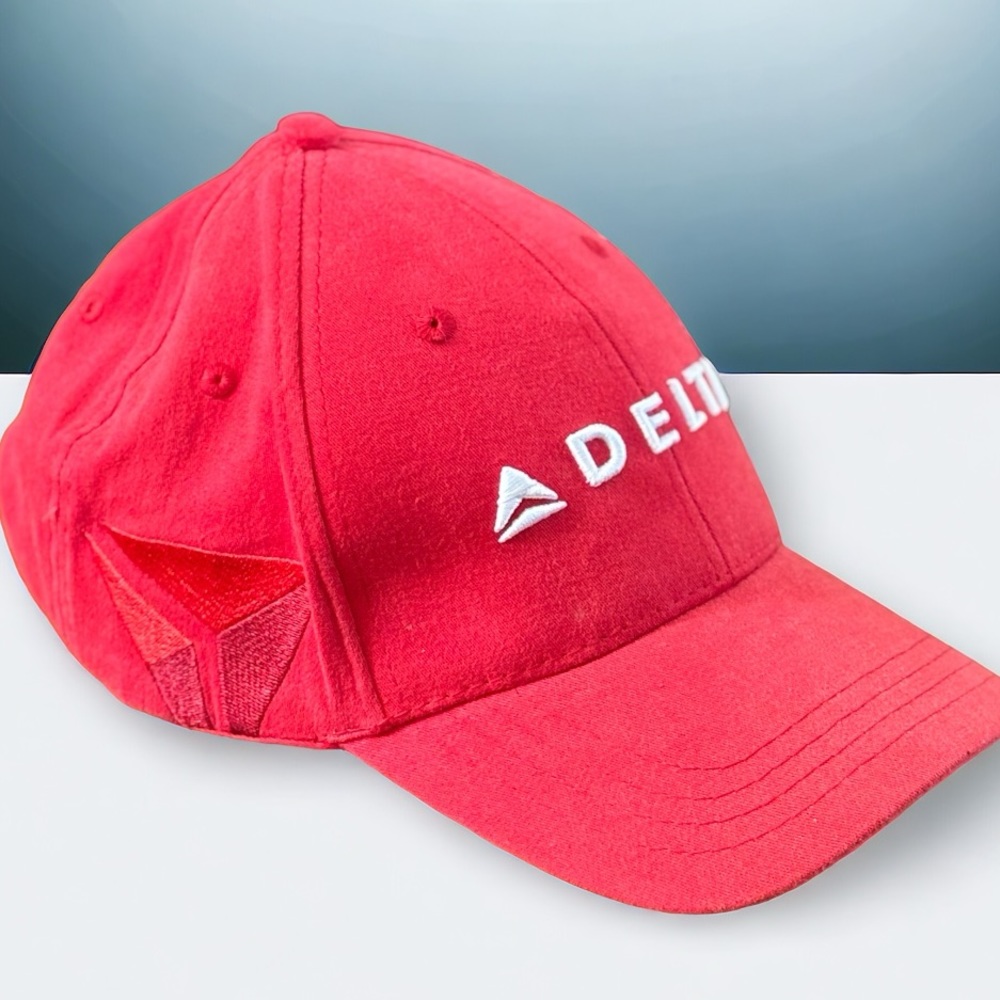 DELTA AIR LINES ✈️ ADJUSTABLE STRAPBACK BASEBALL HAT/CAP ✈️